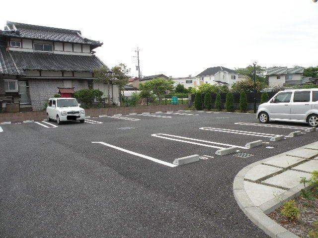 駐車場　駐車スペースもあります