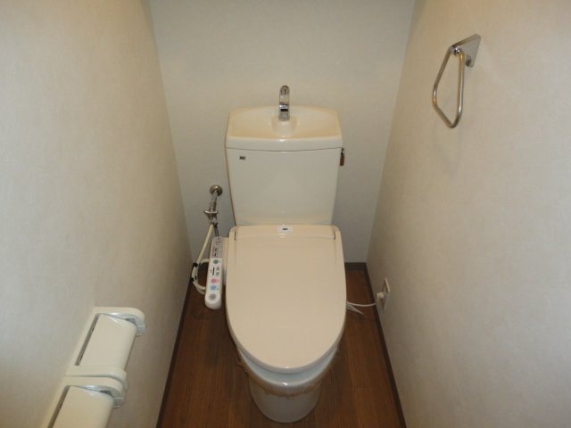 トイレ　トイレもきれいです