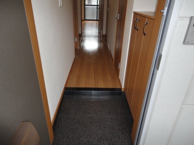玄関　明るい玄関です