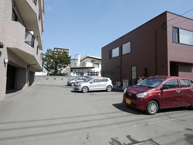 駐車場　駐車場