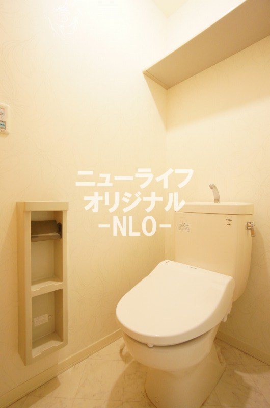 トイレ　あると嬉しい温水洗浄便座付き♪