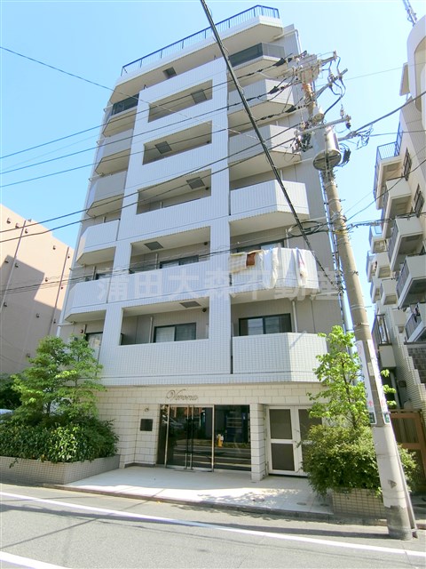 建物外観　2005年9月築　RC鉄筋コンクリート造地上8階建て総戸数3