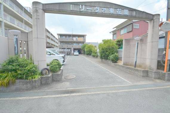 エントランス　綺麗なエントランスです。