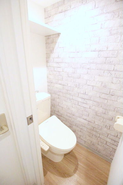 トイレ　ウォシュレット付きのトイレです♪