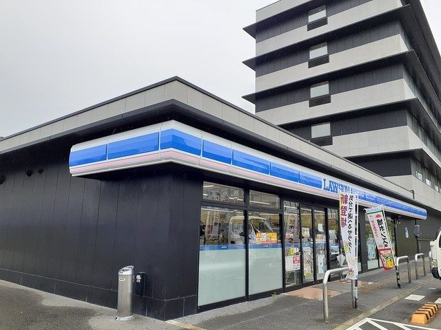 コンビニ　ローソン様（コンビニ）まで419m