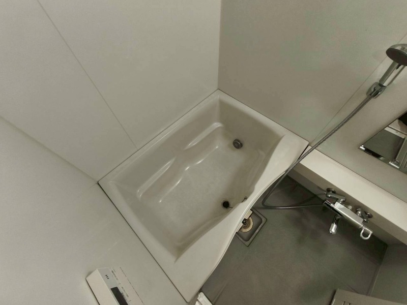 バス・シャワールーム　お風呂です。ゆっくりお風呂につかるのも体に良いですね～