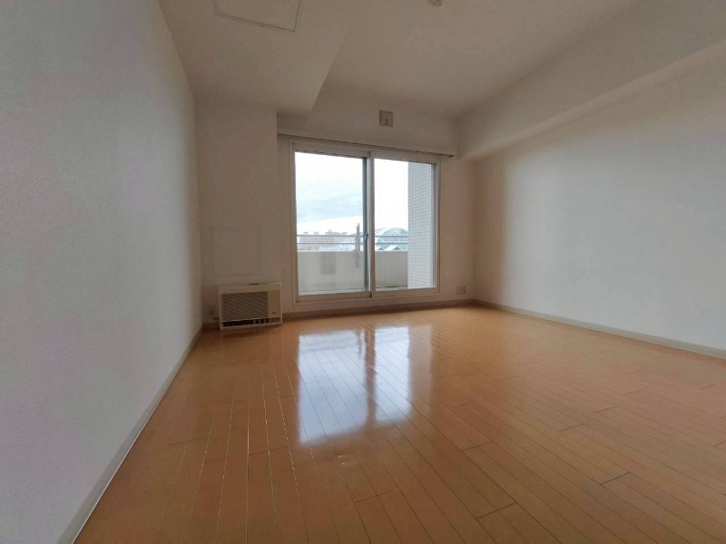 居室・リビング　広くてキレイなお部屋が広がっていて、充実した生活が送れそう。