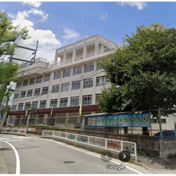 中学校　福岡市立那珂中学校（中学校）まで896m