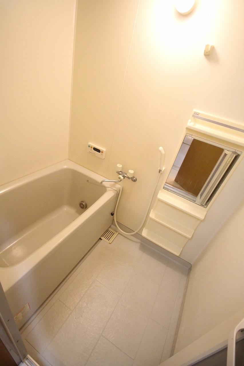 バス・シャワールーム　※写真他部屋参照