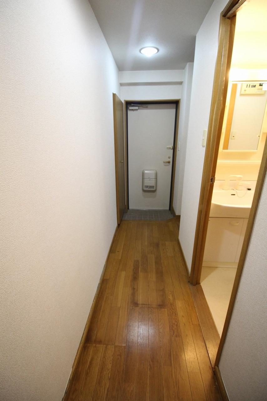 玄関　※写真他部屋参照