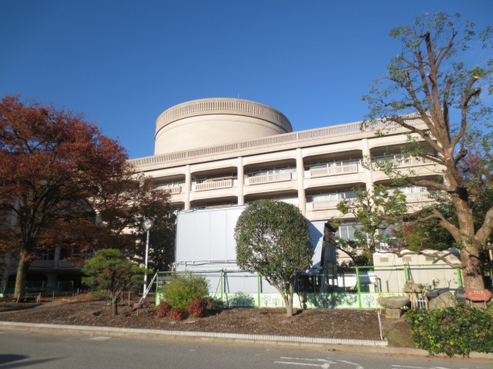 役所　宝塚市役所（役所）まで569m