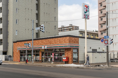 コンビニ　セブンイレブン琴似1条7丁目店（コンビニ）まで175m