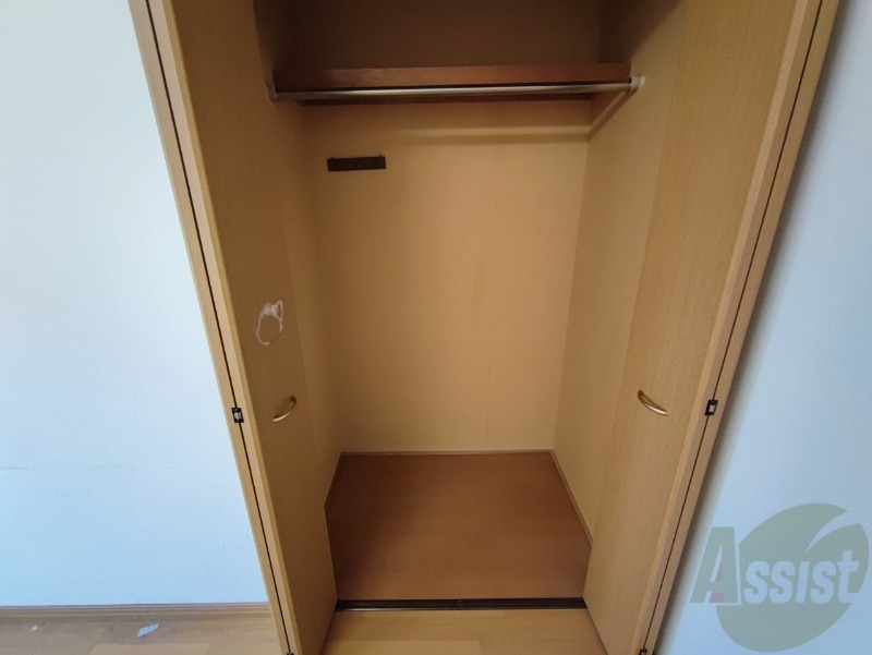 収納　寝室の収納です。部屋がすっきり片付きます。