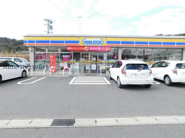 コンビニ　ミニストップ幸田深溝店（コンビニ）まで1551m