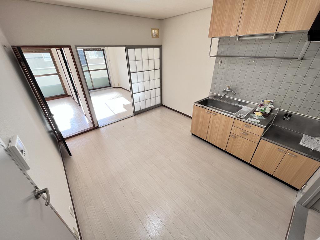 居室・リビング　同建物別号室参考