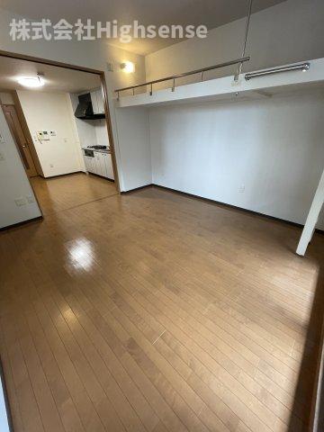 その他部屋・スペース　広くて明るい寝室