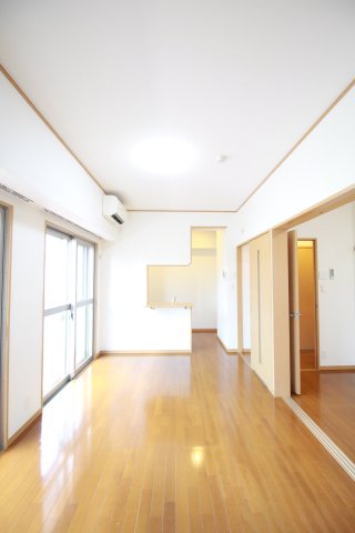 居室・リビング　クエル田端　北区田端2