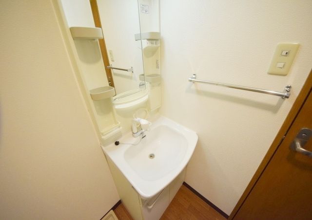 洗面設備　★★重宝できる独立キッチン