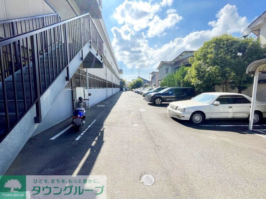 駐車場　駐車場