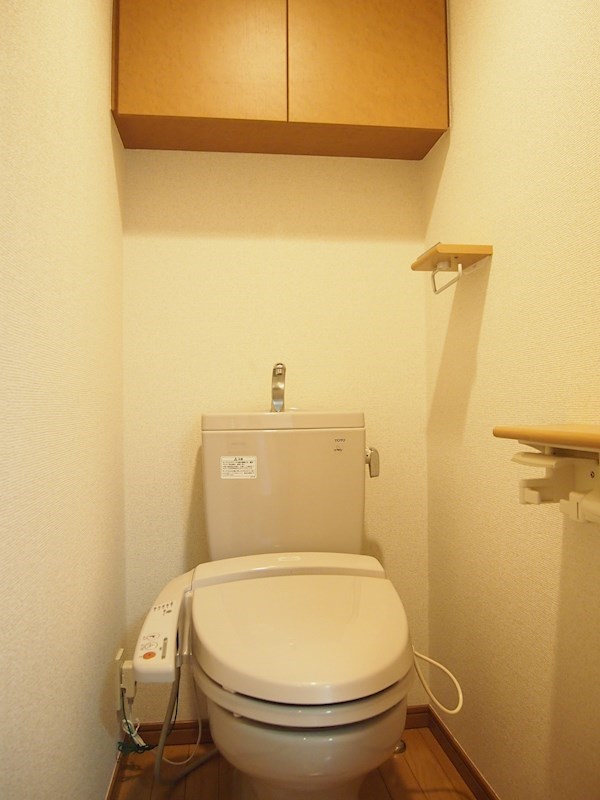 トイレ　別部屋参考写真