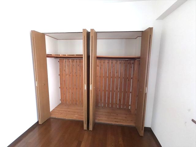 収納　洋室クローゼット