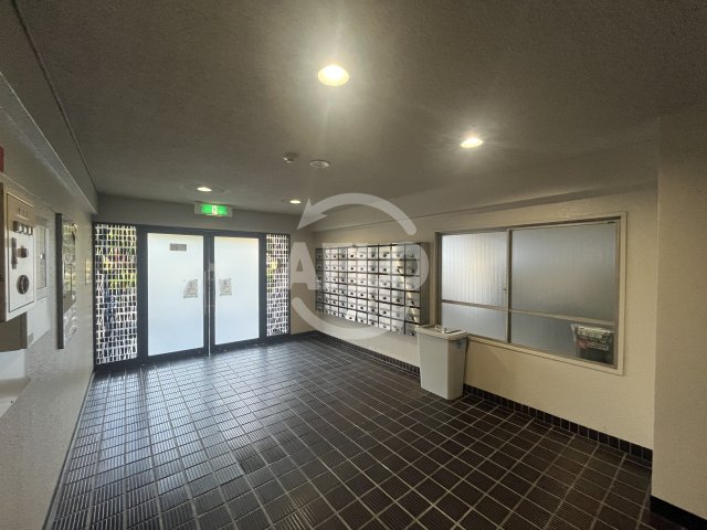 ロビー　サンフラッツ新大阪別館　ロビー