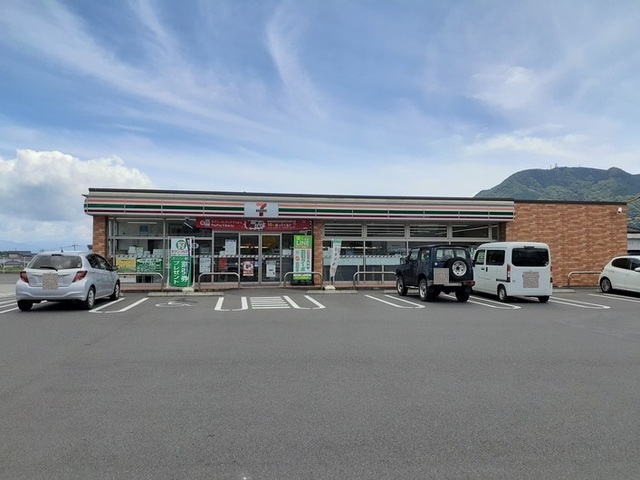 コンビニ　セブンイレブン運動公園前店（コンビニ）まで1400m