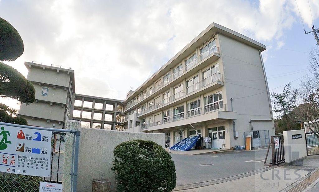 小学校　福山市立長浜小学校（小学校）まで1010m