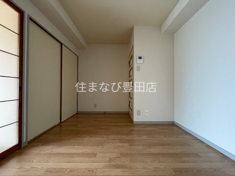 居室・リビング　同型別部屋写真