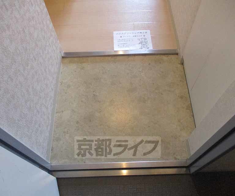 レヴェンテ桂の玄関写真