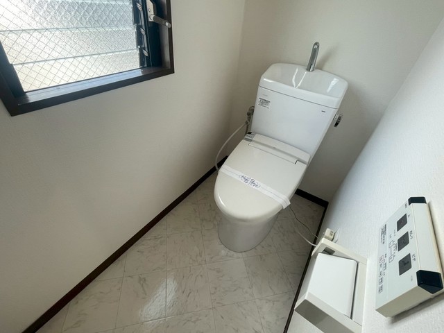 ＪＲ大阪環状線 桃谷駅 徒歩8分 7階建 築36年のトイレ写真
