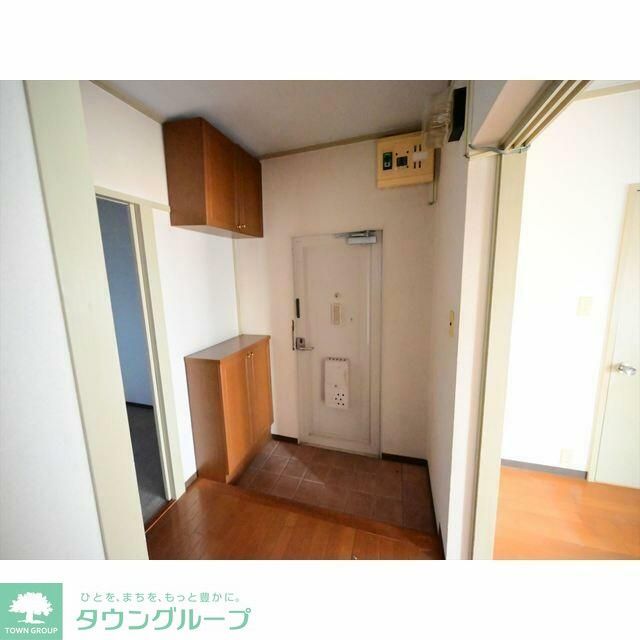 玄関　★お部屋探しは株式会社タウンハウジング東京まで★