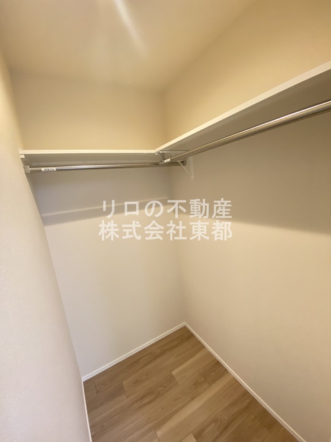 収納　奥行のあるウォークインクローゼットならお荷物多い方でも安心☆