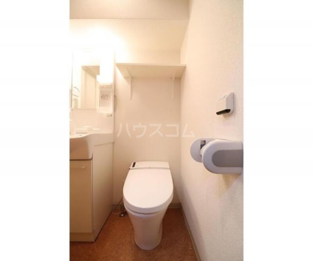ドゥシェルIのトイレ写真