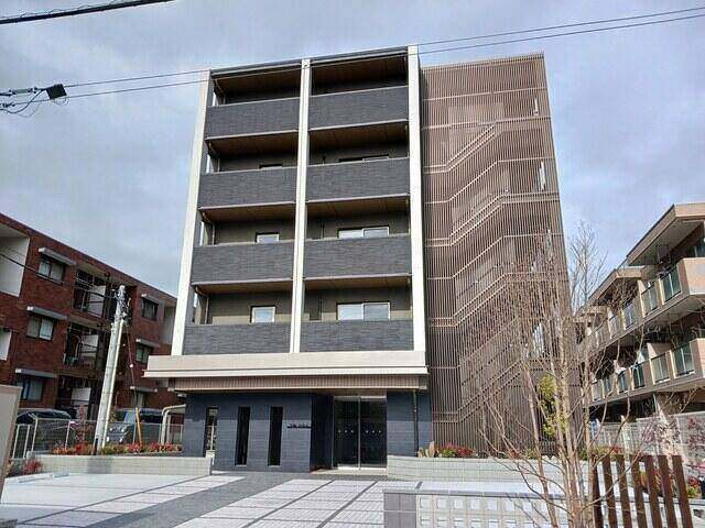 建物外観　外観タイル張りです