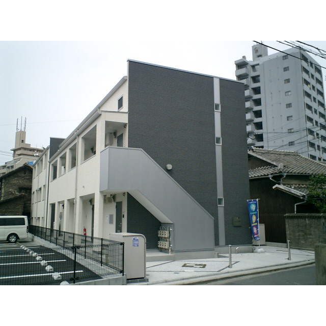 地下鉄七隈線 渡辺通駅 徒歩16分 築16年