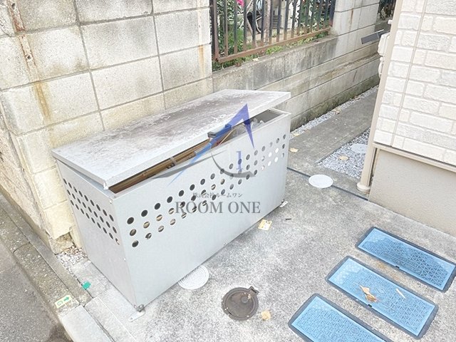 その他共有部分　共用ごみ置き場です。