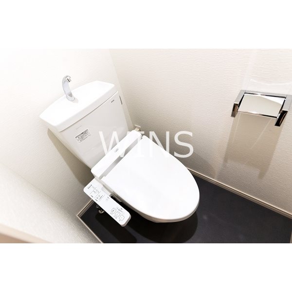 ＪＲ鹿児島本線 吉塚駅 徒歩14分 8階建 築9年のトイレ写真