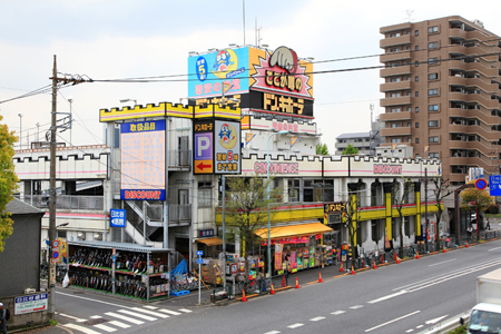 ショッピングセンター　MEGAドン・キホーテ環七梅島店（ショッピングセンター）まで1379m