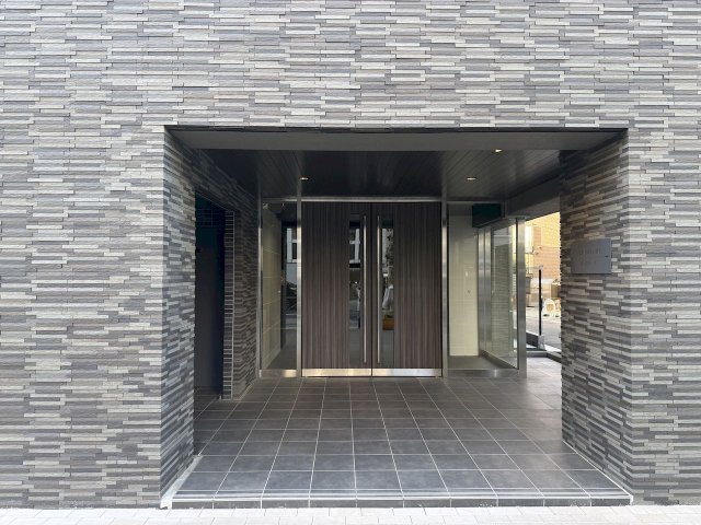 エントランス　建物の内部です