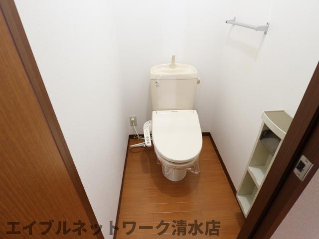 トイレ　清潔感のあるトイレです