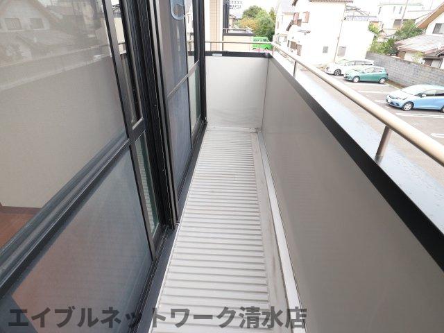 バルコニー　お洗濯にも便利なバルコニー付き