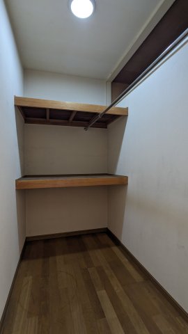 収納　納戸は1.5畳あり間口も広い