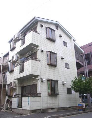 江戸川区北篠崎のアパートの建物外観