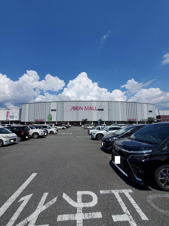 ショッピングセンター　ジーユーイオンモール甲府昭和店（ショッピングセンター）まで931m