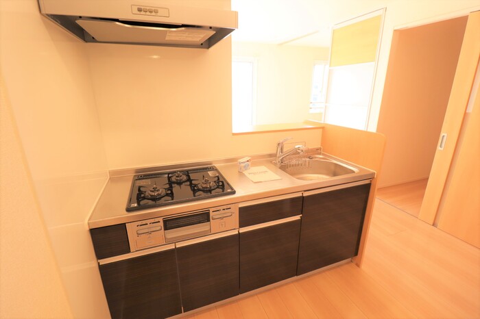 キッチン　＊同物件、別部屋になります。