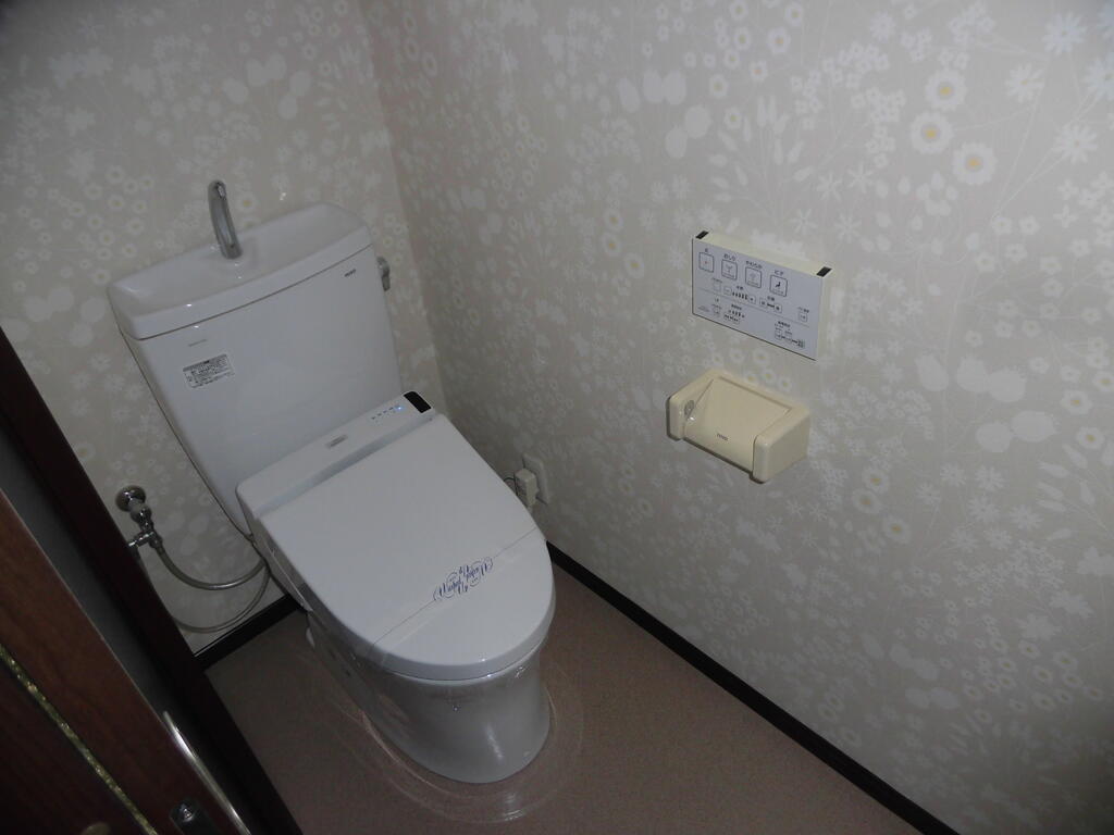 吹田市津雲台5丁目戸建のトイレ写真