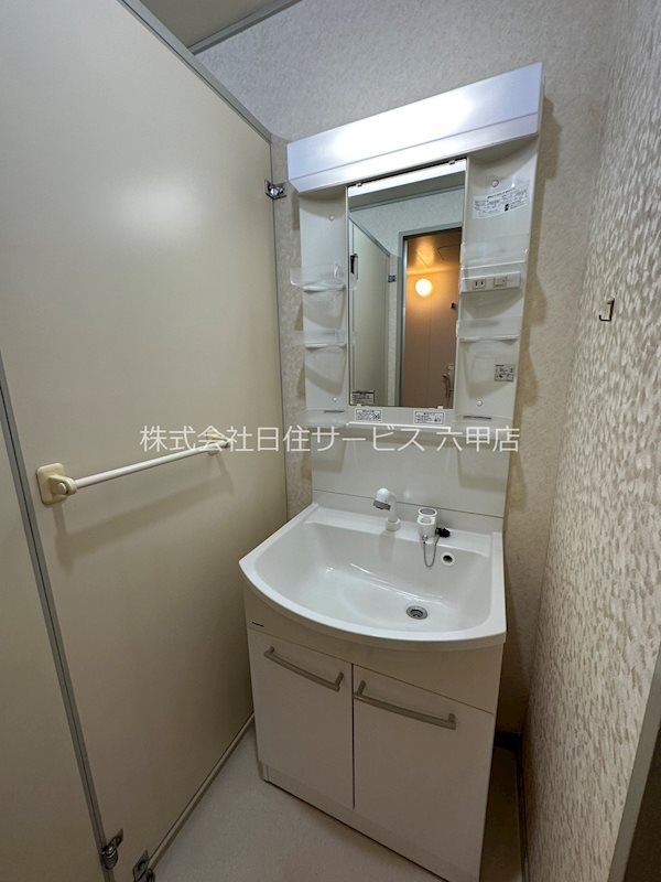 洗面設備　嬉しい独立洗面台！