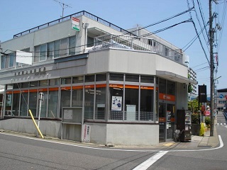 【名古屋市名東区本郷のマンションの郵便局】