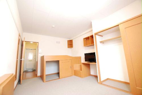 居室・リビング　※1Ｆはフローリング　2Ｆは絨毯使用です。